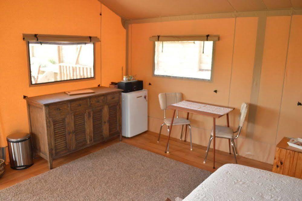Country Retreat Glamping Hotel New Plymouth Bagian luar foto
