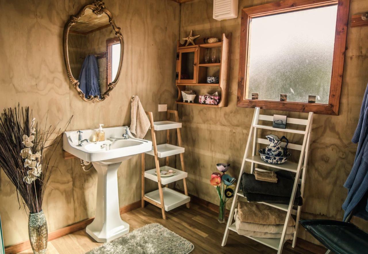 Country Retreat Glamping Hotel New Plymouth Bagian luar foto